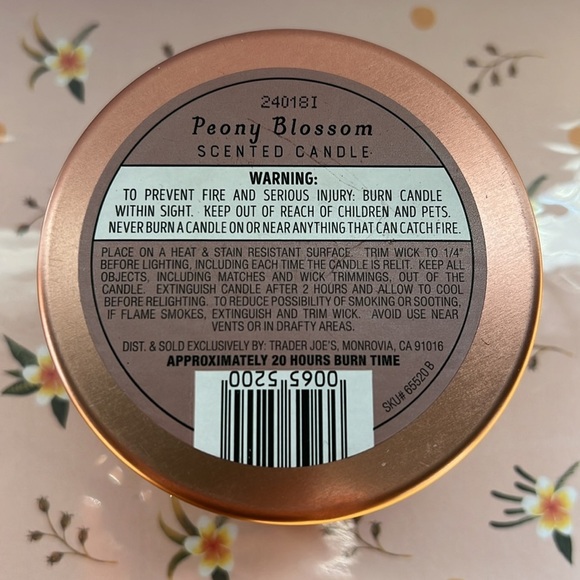 TRADER JOE’S Candle Peony Blossom Scented Rose Gold Tin container - Picture 3 of 3